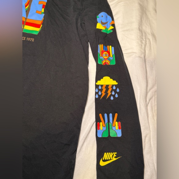 Nike Longsleeve Tee - Picture 3 of 6